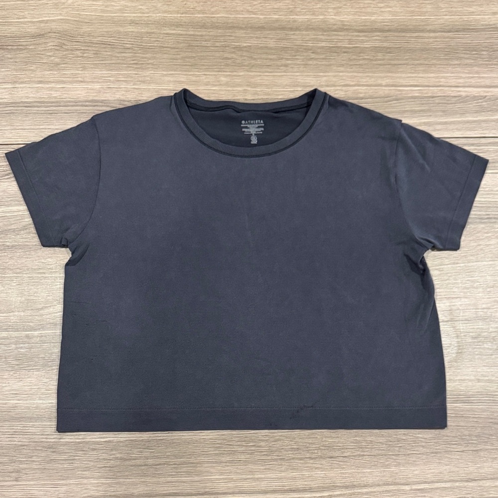Athleta Mineral Wash Seamless Crew Neck Short Sleeve Tee – Size S Color: Black